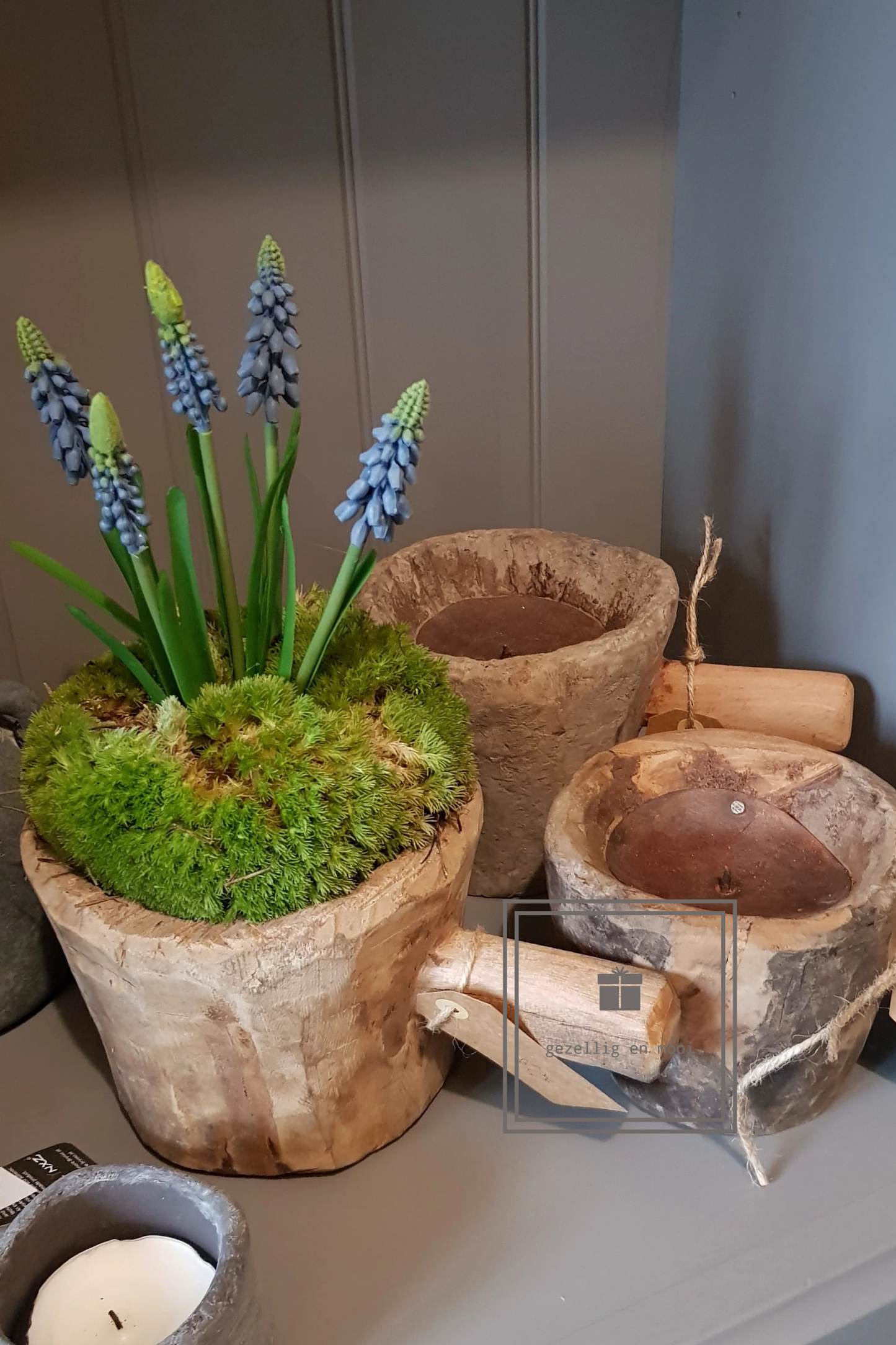 Grof houten kaarsen standaard met steel