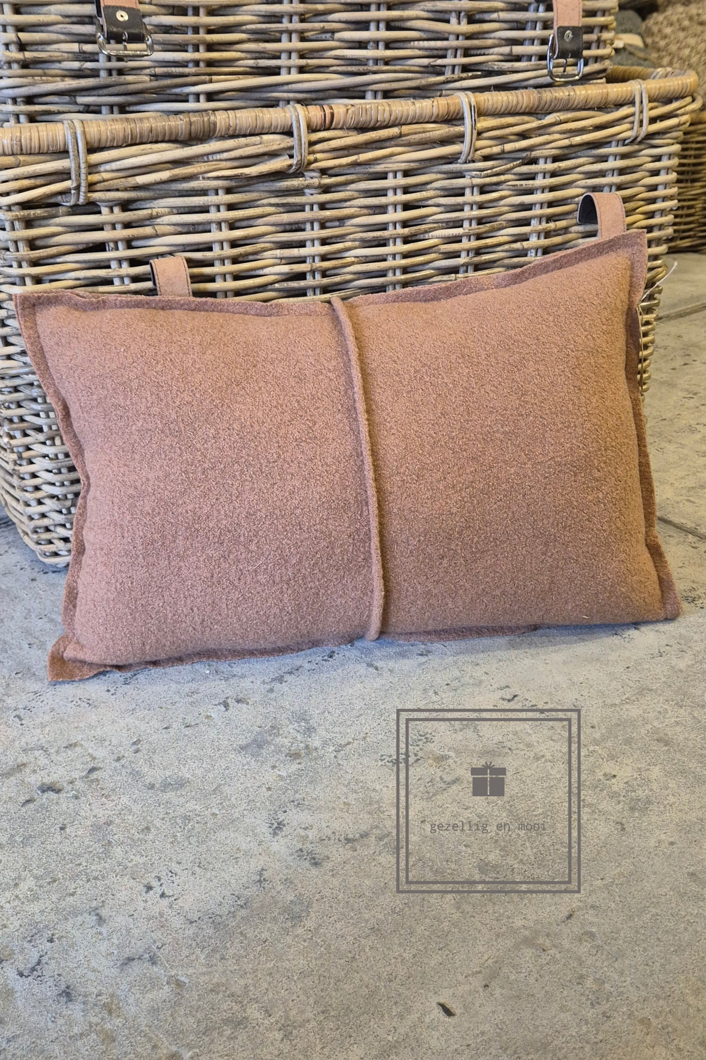 Kussen wol mocha rechthoek
