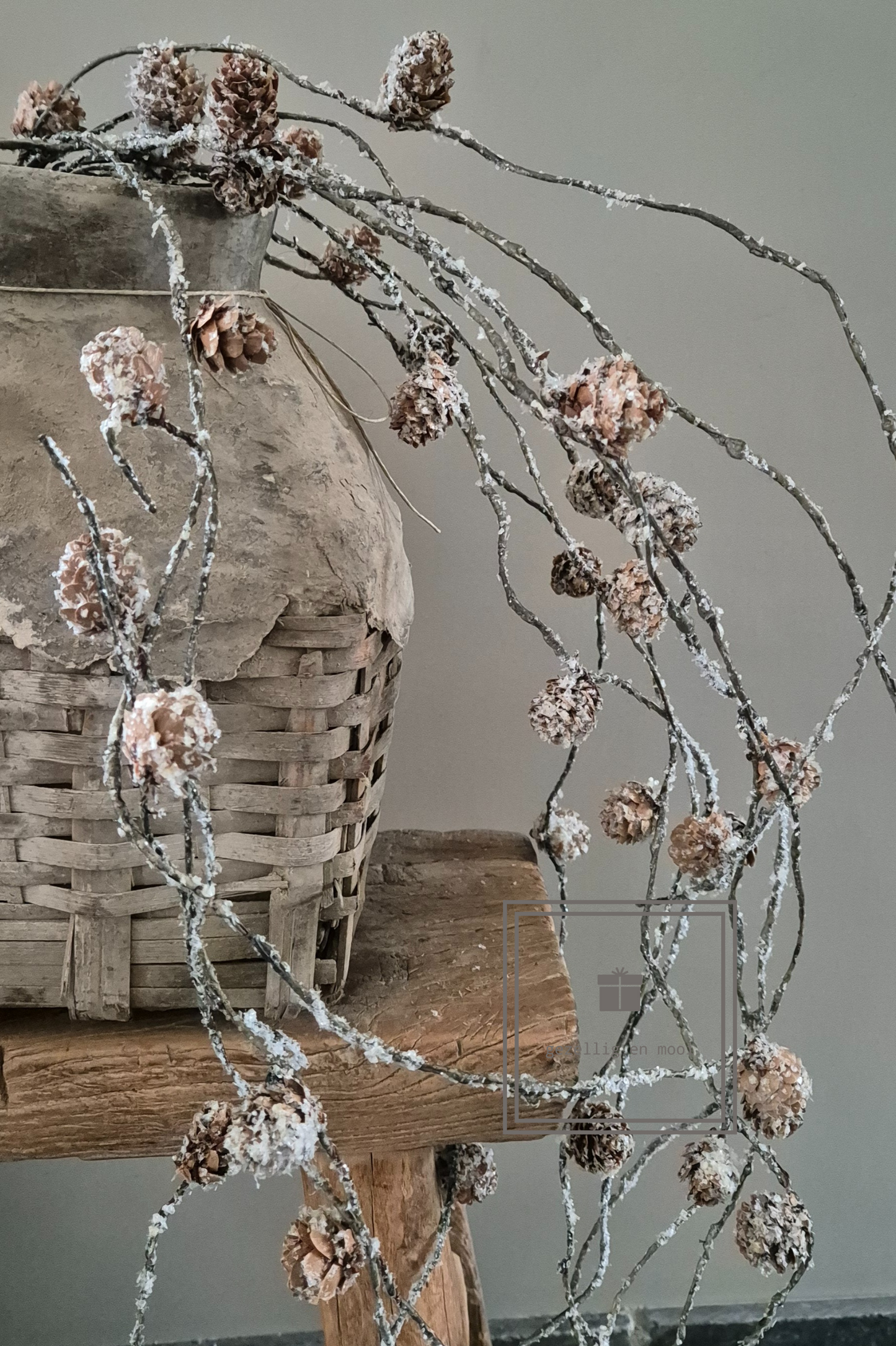 Curly twig guirlande 150 cm gegrijsd
