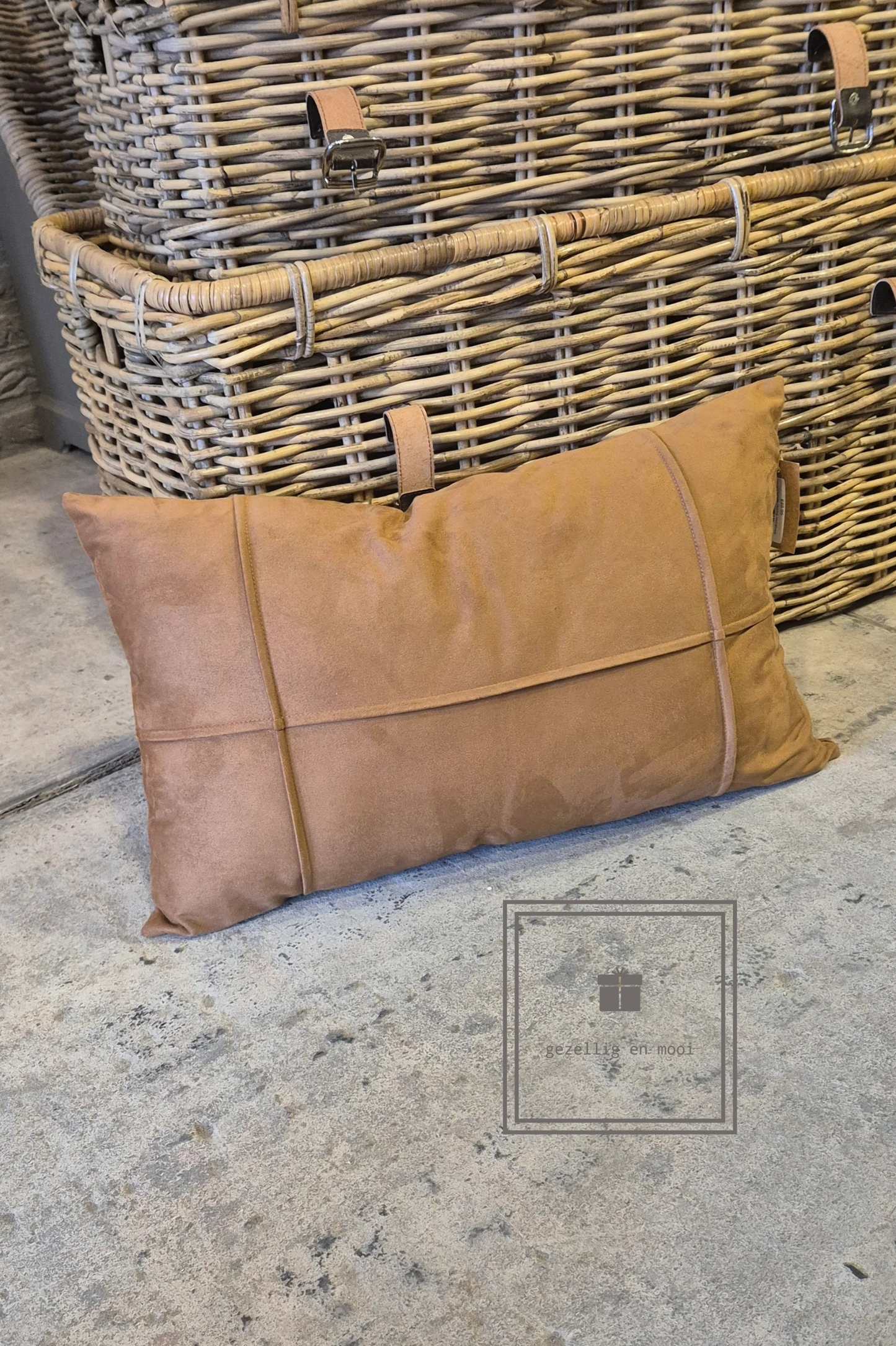 Kussen suede mocha rechthoek