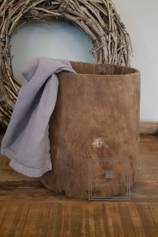 Oude houten pot