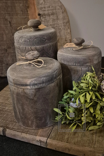 Houten voorraadpotten